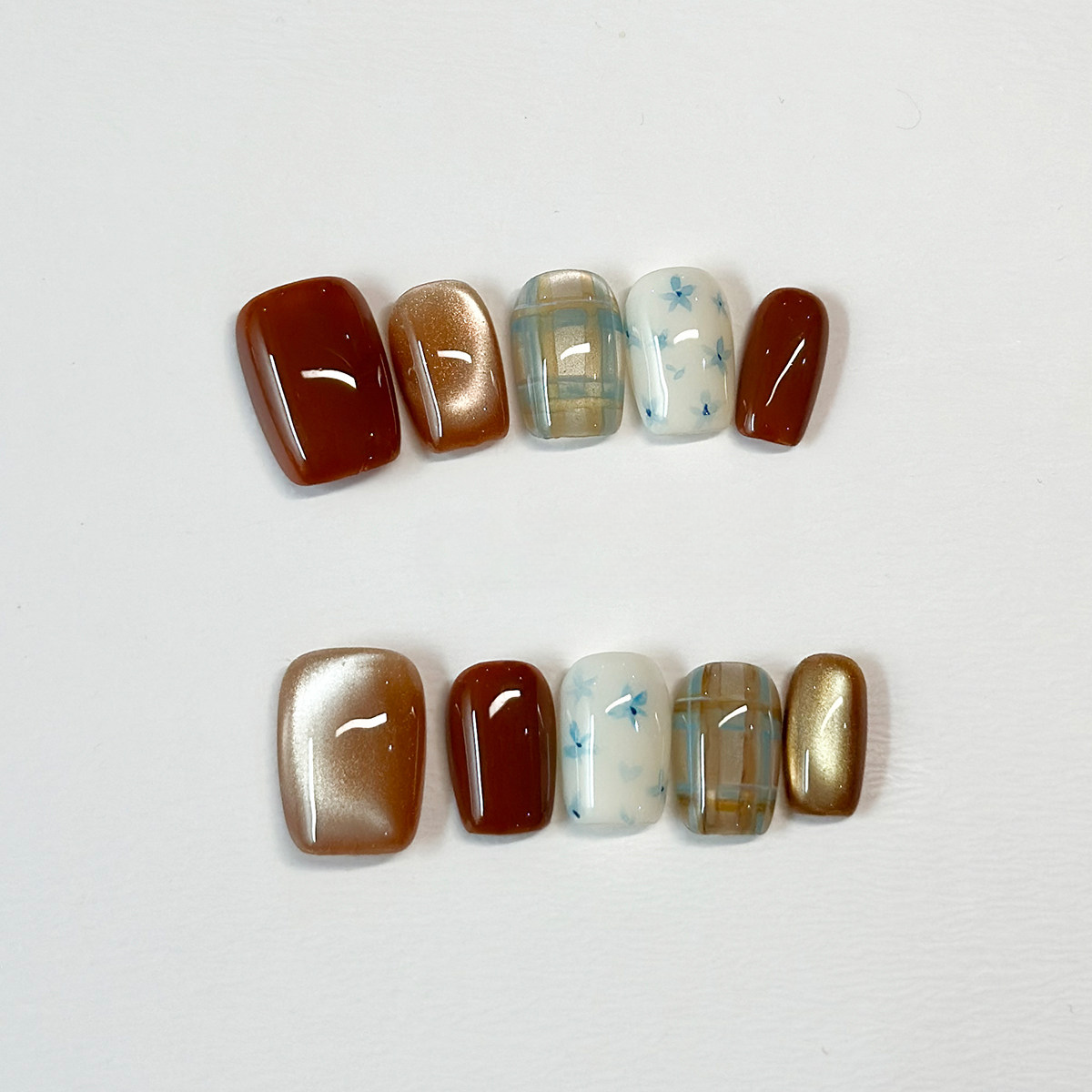 Vintage Plaid & Daisy - Handcrafted Caramel Cat-Eye & Floral Press-On Nails