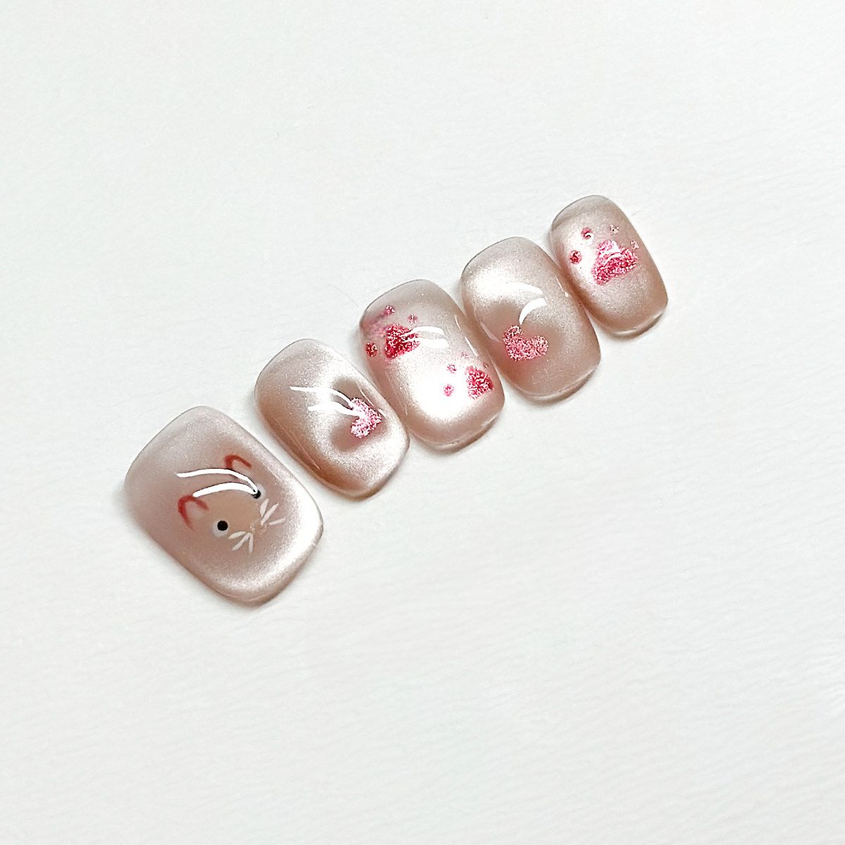 Velvet Whiskers - Handcrafted Cute Cat & Glitter Heart Cat-Eye Press-On Nails