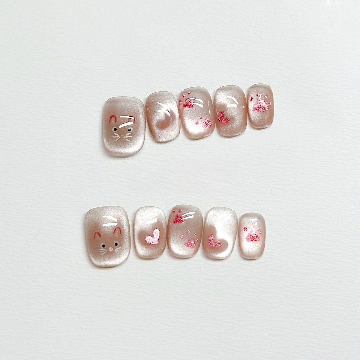 Velvet Whiskers - Handcrafted Cute Cat & Glitter Heart Cat-Eye Press-On Nails