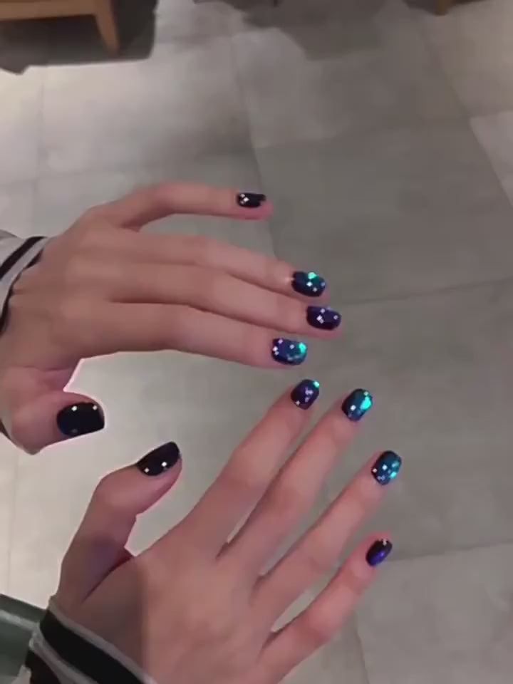 Deep Sea Aurora - Handcrafted Black & Emerald-Blue Cat-Eye Press-On Nails