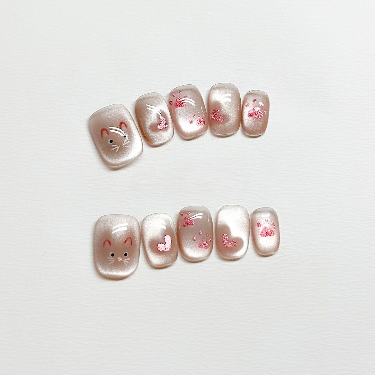 Velvet Whiskers - Handcrafted Cute Cat & Glitter Heart Cat-Eye Press-On Nails